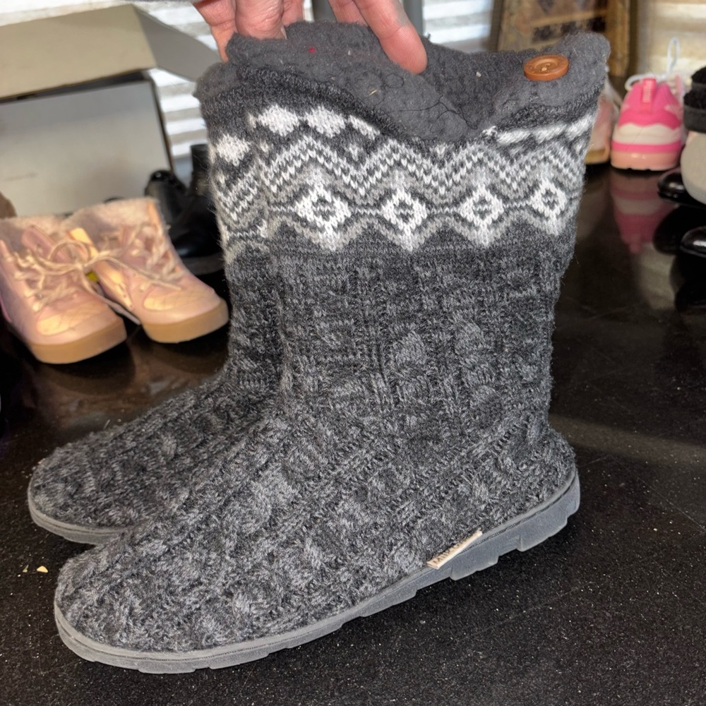 MukLuk Slipper Boots